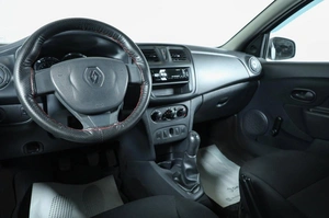 Хетчбэк Renault Sandero 2016 года, 769000 рублей, Новосибирск