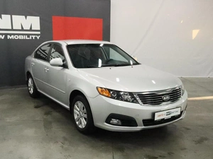Седан Kia Magentis 2010 года, 1040000 рублей, Курск
