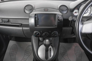 Хетчбэк Mazda Demio 2010 года, 589000 рублей, Кемерово