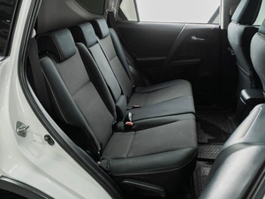 Внедорожник Toyota RAV4 2016 года, 2179000 рублей, Тюмень