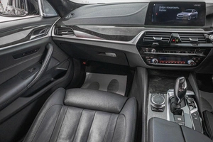 Седан BMW 5 серия 2017 года, 3549000 рублей, Барнаул