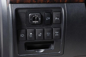 Внедорожник Toyota Land Cruiser 2013 года, 4199000 рублей, Новосибирск