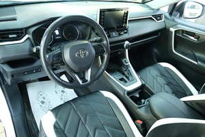 Внедорожник Toyota RAV4 2021 года, 3799000 рублей, Омск