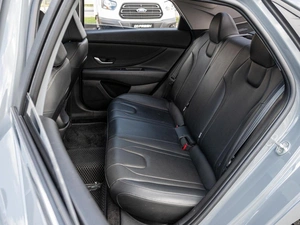 Седан Hyundai Elantra 2021 года, 1925000 рублей, Краснодар