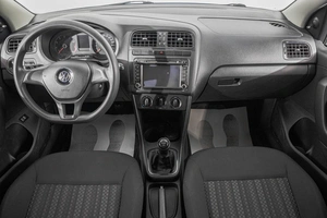 Седан Volkswagen Polo 2019 года, 1169000 рублей, Барнаул