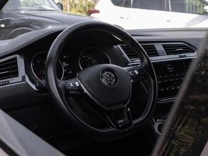 Внедорожник Volkswagen Tiguan L 2020 года, 2800000 рублей, Большой Сочи