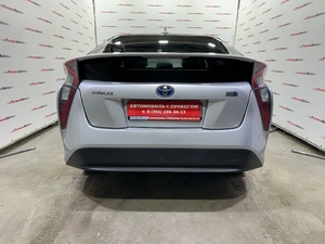 Лифтбек Toyota Prius 2016 года, 1465000 рублей, Красноярск