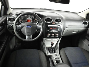 Хетчбэк Ford Focus 2008 года, 389900 рублей, Казань