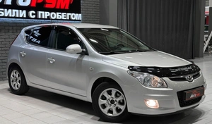 Хетчбэк Hyundai i30 2010 года, 650000 рублей, Красноярск