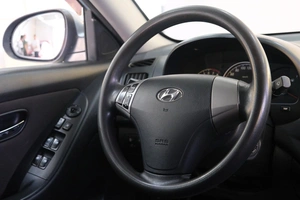 Седан Hyundai Elantra 2010 года, 719000 рублей, Омск