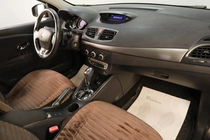Седан Renault Fluence 2015 года, 969000 рублей, Челябинск