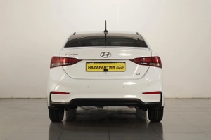 Седан Hyundai Solaris 2017 года, 1129000 рублей, Челябинск