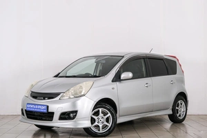Хетчбэк Nissan Note 2011 года, 689000 рублей, Красноярск
