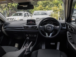 Хетчбэк Mazda Axela 2015 года, 1375000 рублей, Большой Сочи