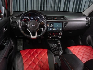 Седан Kia Rio 2018 года, 1444000 рублей, Тюмень