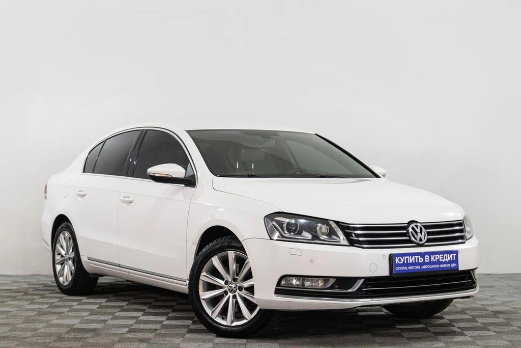 Седан Volkswagen Passat 2013 года, 1179000 рублей, Сургут
