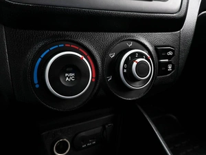 Седан Kia Rio 2013 года, 699000 рублей, Волгоград