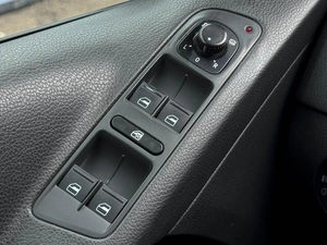 Внедорожник Volkswagen Tiguan 2011 года, 979000 рублей, Кропоткин