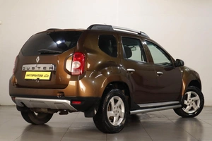 Внедорожник Renault Duster 2015 года, 919000 рублей, Челябинск