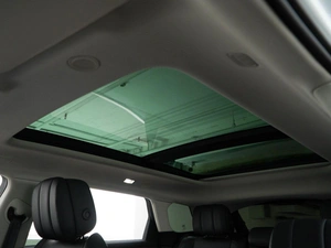 Внедорожник Land Rover Range Rover Evoque 2024 года, 5376444 рублей, Москва