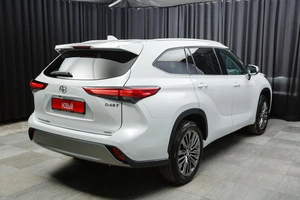 Внедорожник Toyota Highlander 2026 года, 5840000 рублей, Красноярск