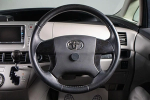 Минивэн Toyota Estima 2006 года, 1369000 рублей, Сургут