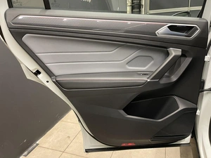 Внедорожник Volkswagen Tiguan 2022 года, 4500000 рублей, Красноярск