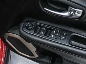 Внедорожник Jeep Renegade 2015 года, 1770000 рублей, Красноярск