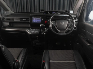 Минивэн Honda Stepwgn Spada 2016 года, 2249000 рублей, Тюмень