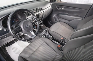 Седан Kia Rio 2017 года, 1399000 рублей, Томск