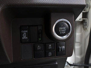 Минивэн Daihatsu Thor 2018 года, 980000 рублей, Омск