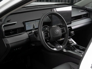 Внедорожник Toyota RAV4 2026 года, 4299000 рублей, Тюмень