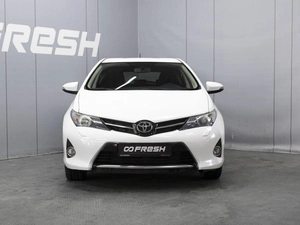 Хетчбэк Toyota Auris 2015 года, 1599000 рублей, Омск
