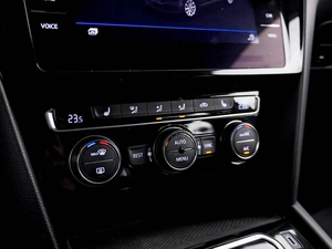 Седан Volkswagen Passat 2020 года, 2399046 рублей, Москва