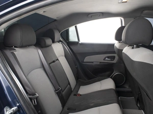 Седан Chevrolet Cruze 2011 года, 678125 рублей, Омск