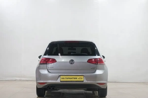 Хетчбэк Volkswagen Golf 2013 года, 889000 рублей, Новокузнецк