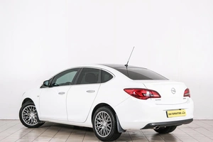 Седан Opel Astra 2014 года, 999000 рублей, Красноярск