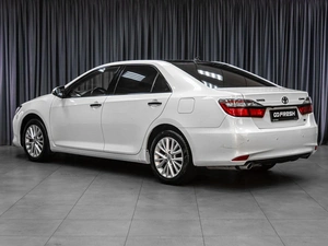 Седан Toyota Camry 2015 года, 2249000 рублей, Тюмень