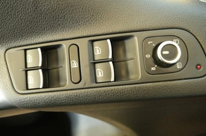 Внедорожник Volkswagen Tiguan 2013 года, 1719000 рублей, Омск