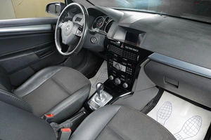 Седан Opel Astra 2007 года, 579000 рублей, Тюмень