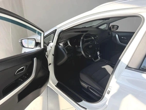 Хэтчбек Kia Ceed 2017 года, 1470000 рублей, Смоленск