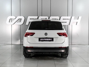 Внедорожник Volkswagen Tiguan 2018 года, 2850000 рублей, Аксай