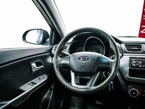 Седан Kia Rio 2012 года, 865000 рублей, Красноярск