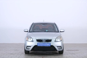Седан Kia Rio 2011 года, 719000 рублей, Омск