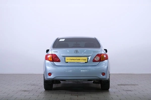 Седан Toyota Corolla 2007 года, 749000 рублей, Омск