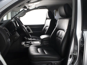 Внедорожник Toyota Land Cruiser 2016 года, 5880000 рублей, Омск