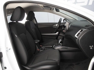 Хетчбэк Kia Ceed 2019 года, 1650000 рублей, Омск