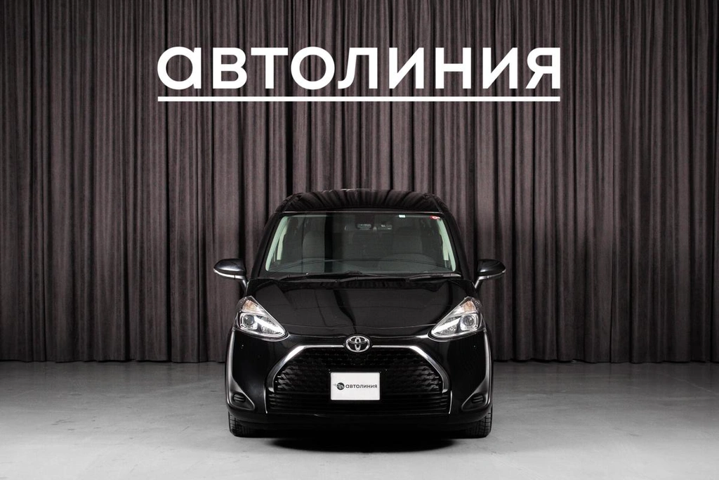 Минивэн Toyota Sienta 2020 года, 1350000 рублей, Красноярск