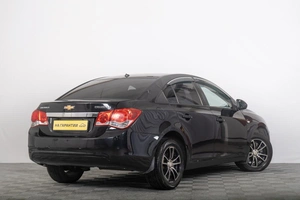 Седан Chevrolet Cruze 2011 года, 669000 рублей, Томск