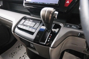 Минивэн Honda Stepwgn 2015 года, 1759000 рублей, Красноярск